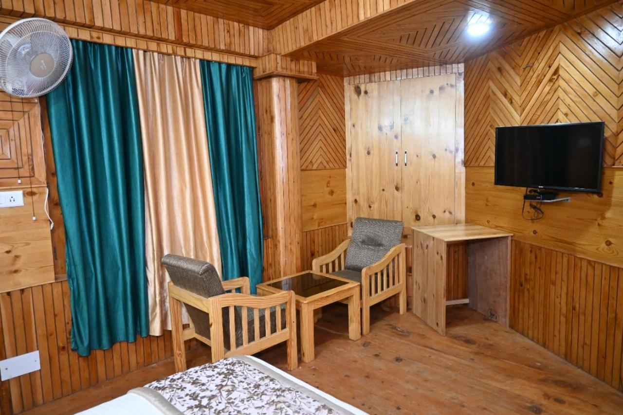 Hotel Nirmal Chhaya Manāli エクステリア 写真