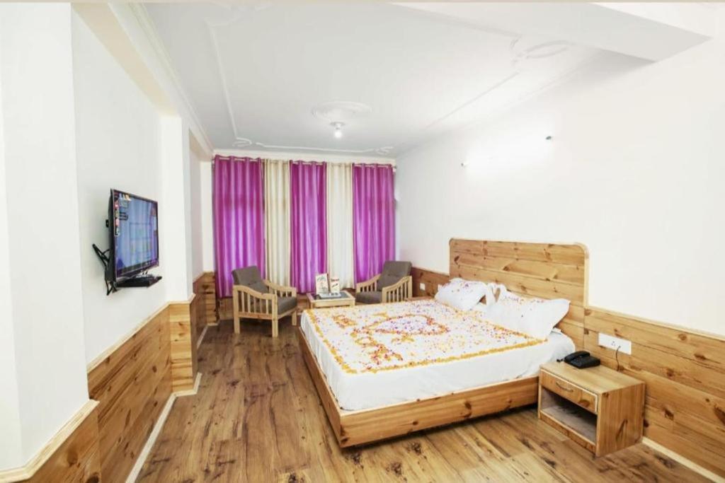 Hotel Nirmal Chhaya Manāli エクステリア 写真