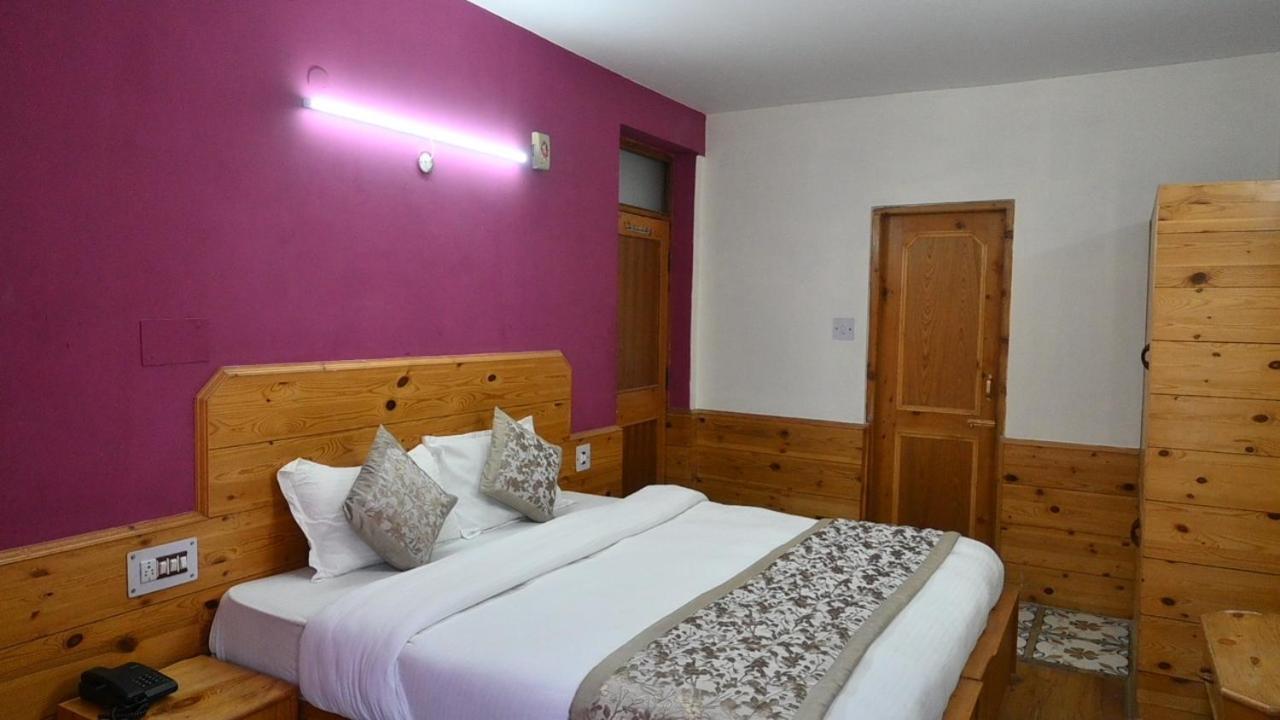 Hotel Nirmal Chhaya Manāli エクステリア 写真