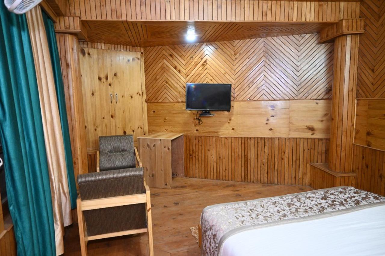 Hotel Nirmal Chhaya Manāli エクステリア 写真