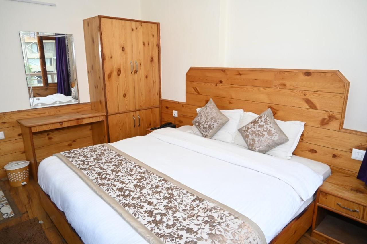 Hotel Nirmal Chhaya Manāli エクステリア 写真