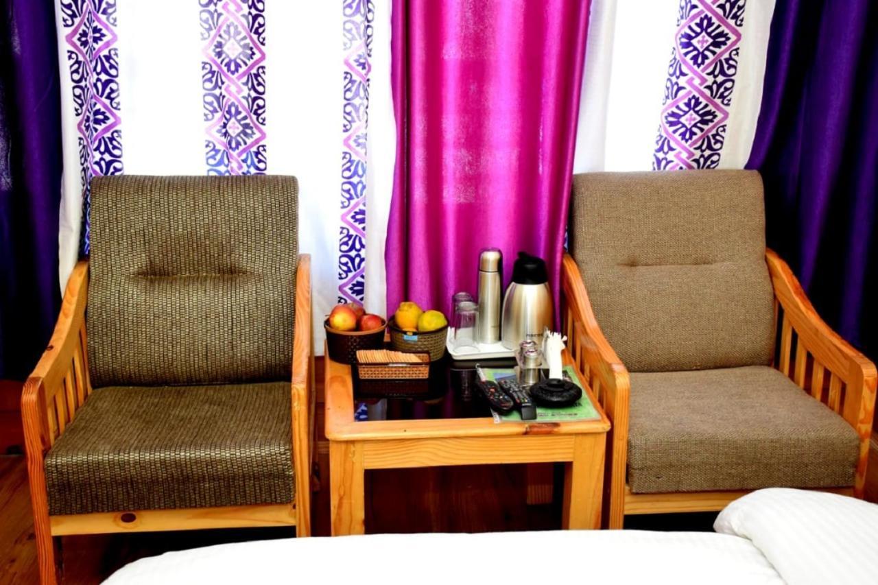 Hotel Nirmal Chhaya Manāli エクステリア 写真